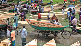 孟加拉国：传统手工木船市场