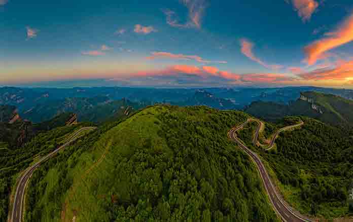 邂逅最美网红公路